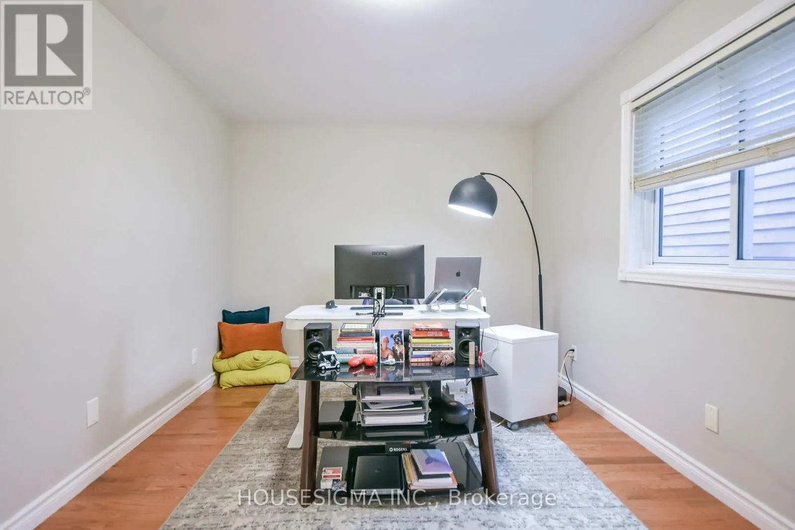 3965 PARKSIDE DRIVE