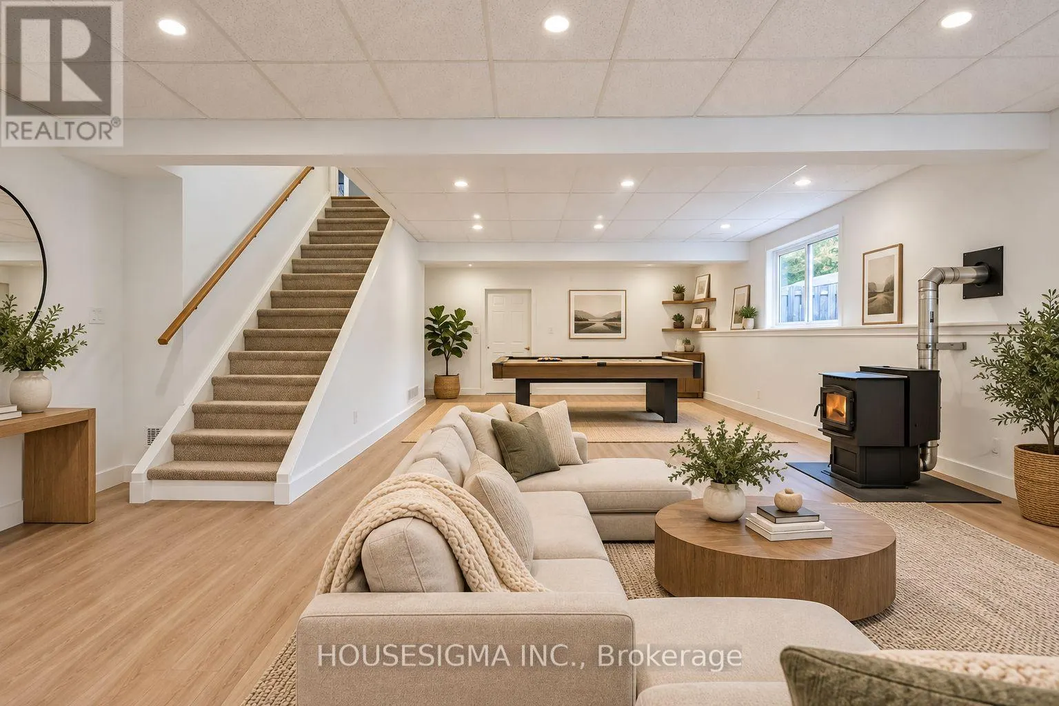 3965 PARKSIDE DRIVE