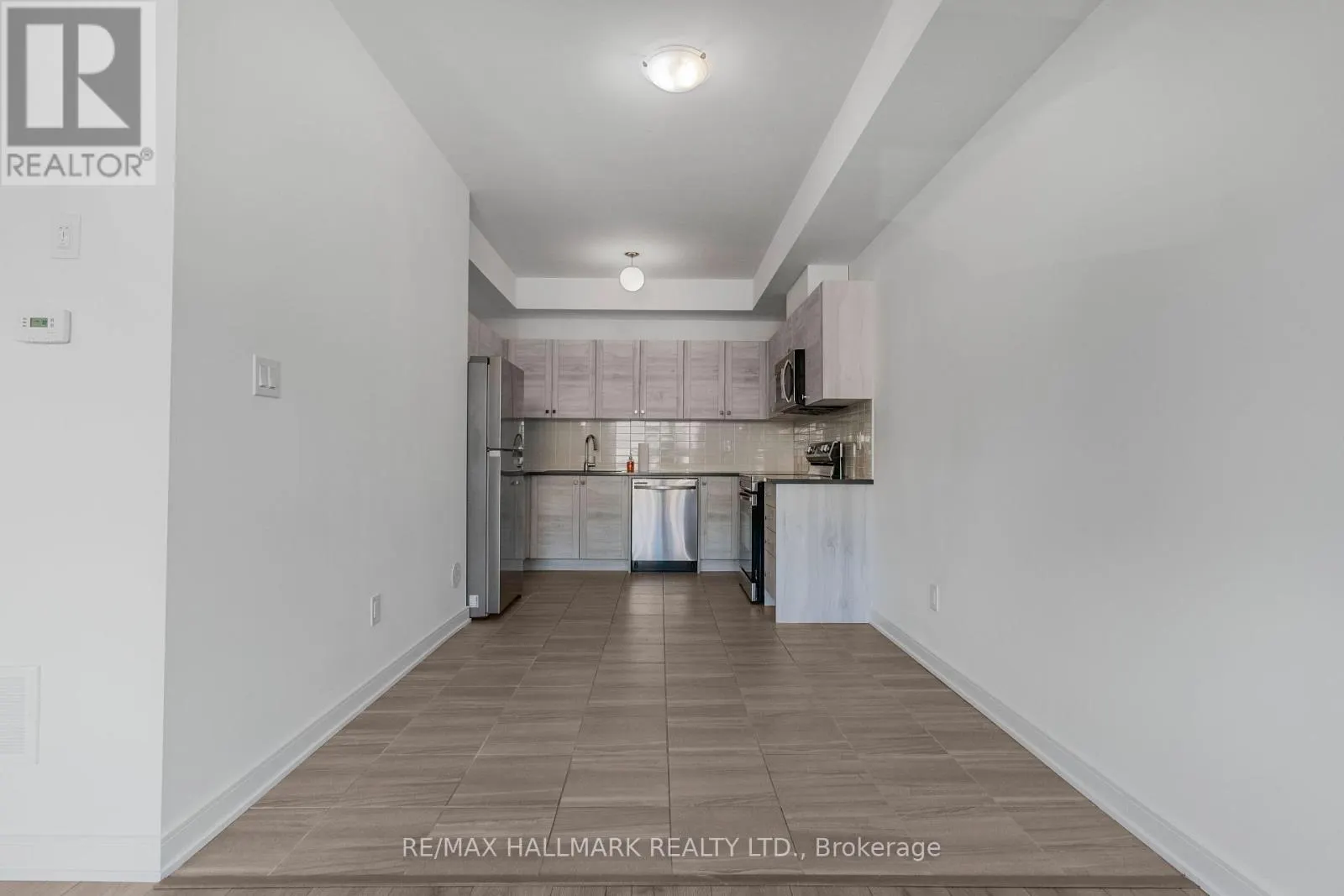 48 SPRY LANE
