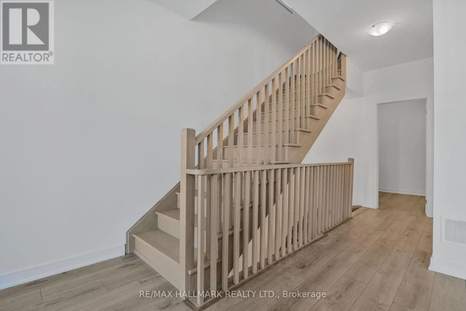 48 SPRY LANE