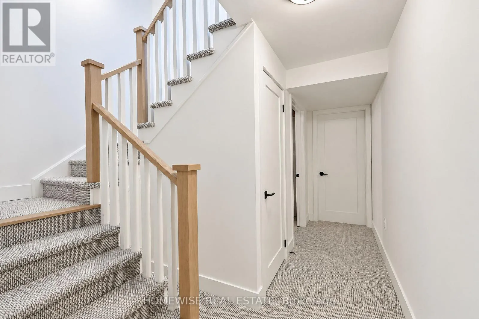 33 RUBY CRESCENT