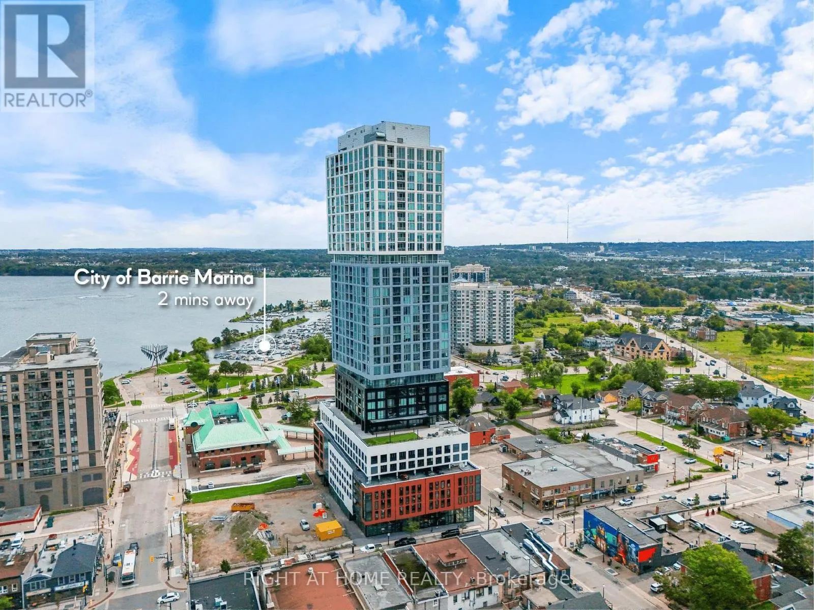 2407 - 39 MARY STREET