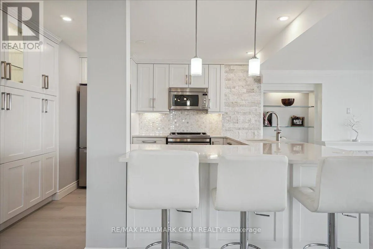 1208 - 181 COLLIER STREET