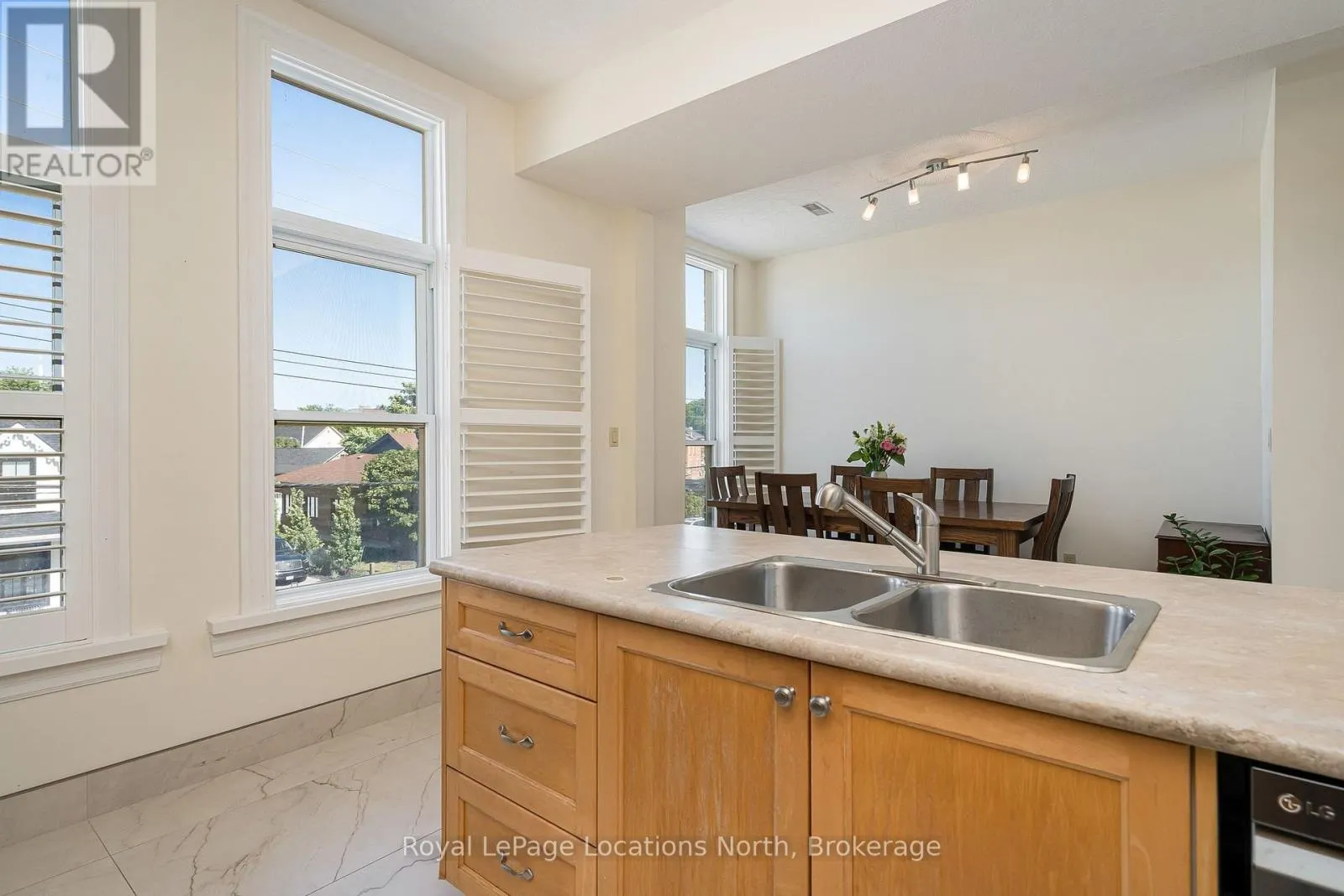 36 SAINT MARIE STREET