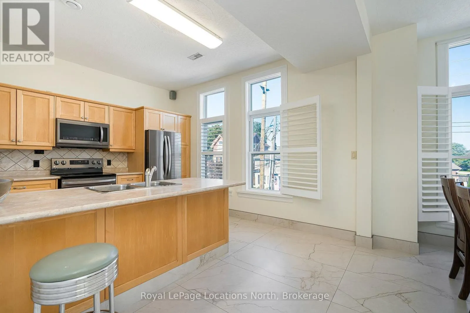 36 SAINT MARIE STREET