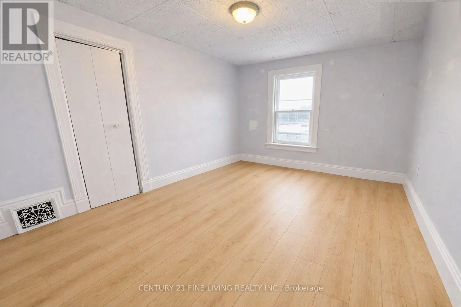 2 - 146 BRADFORD STREET