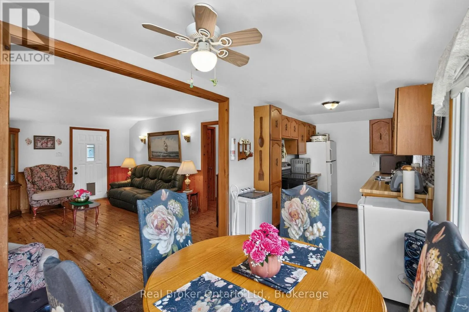 81 ANDREW DRIVE
