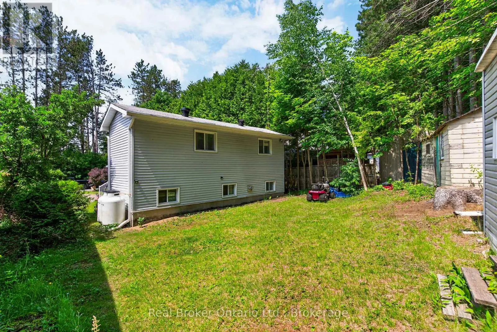81 ANDREW DRIVE