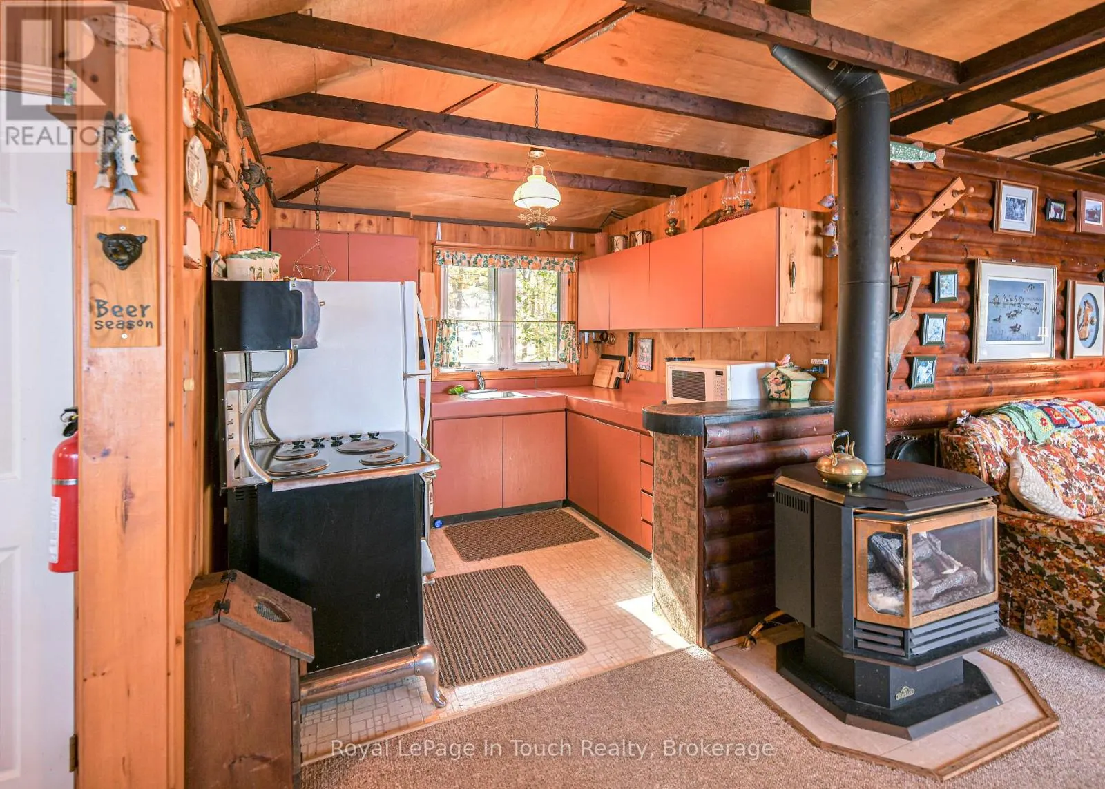 3872 ELVA LANE