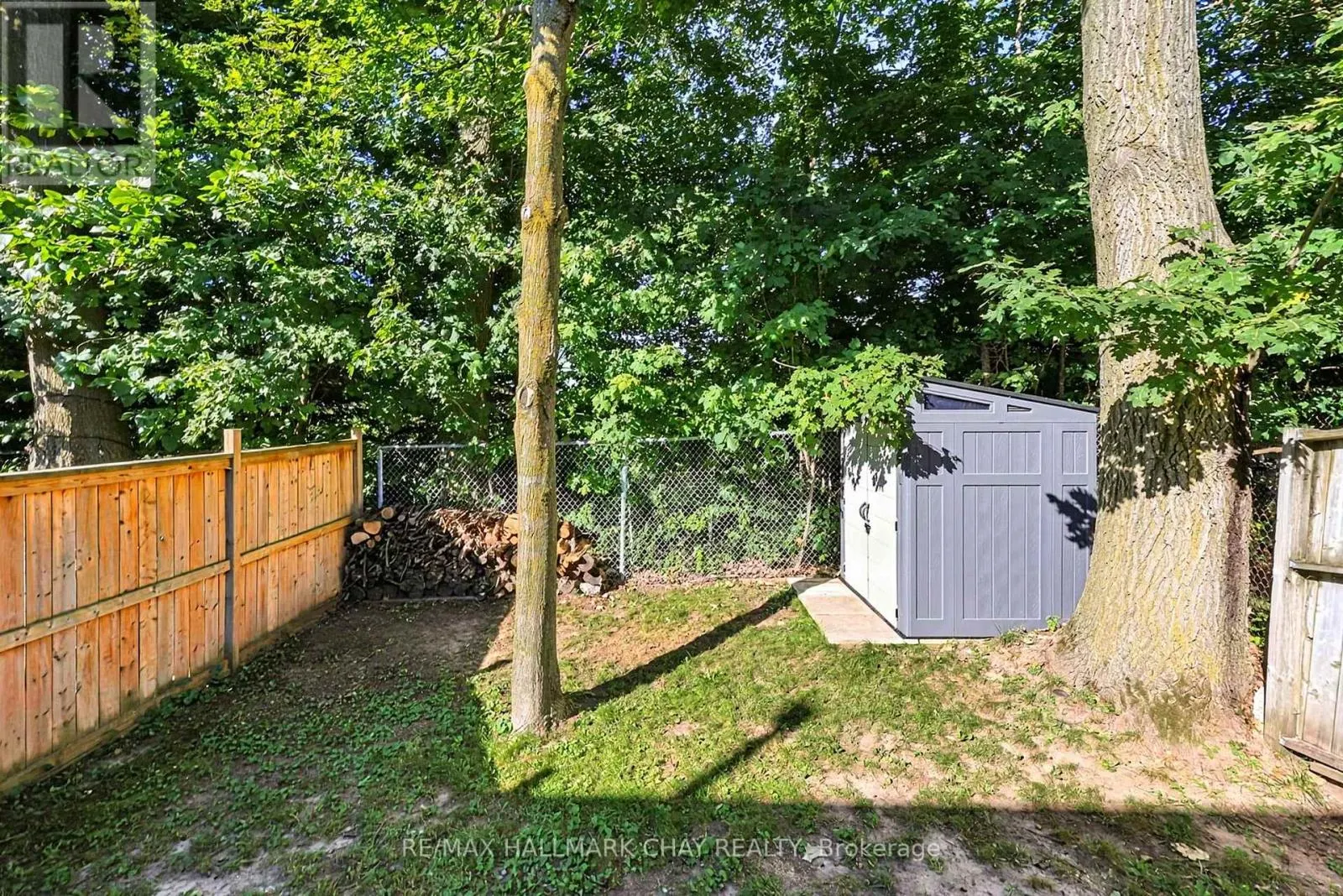 3 - 38 KENWELL CRESCENT