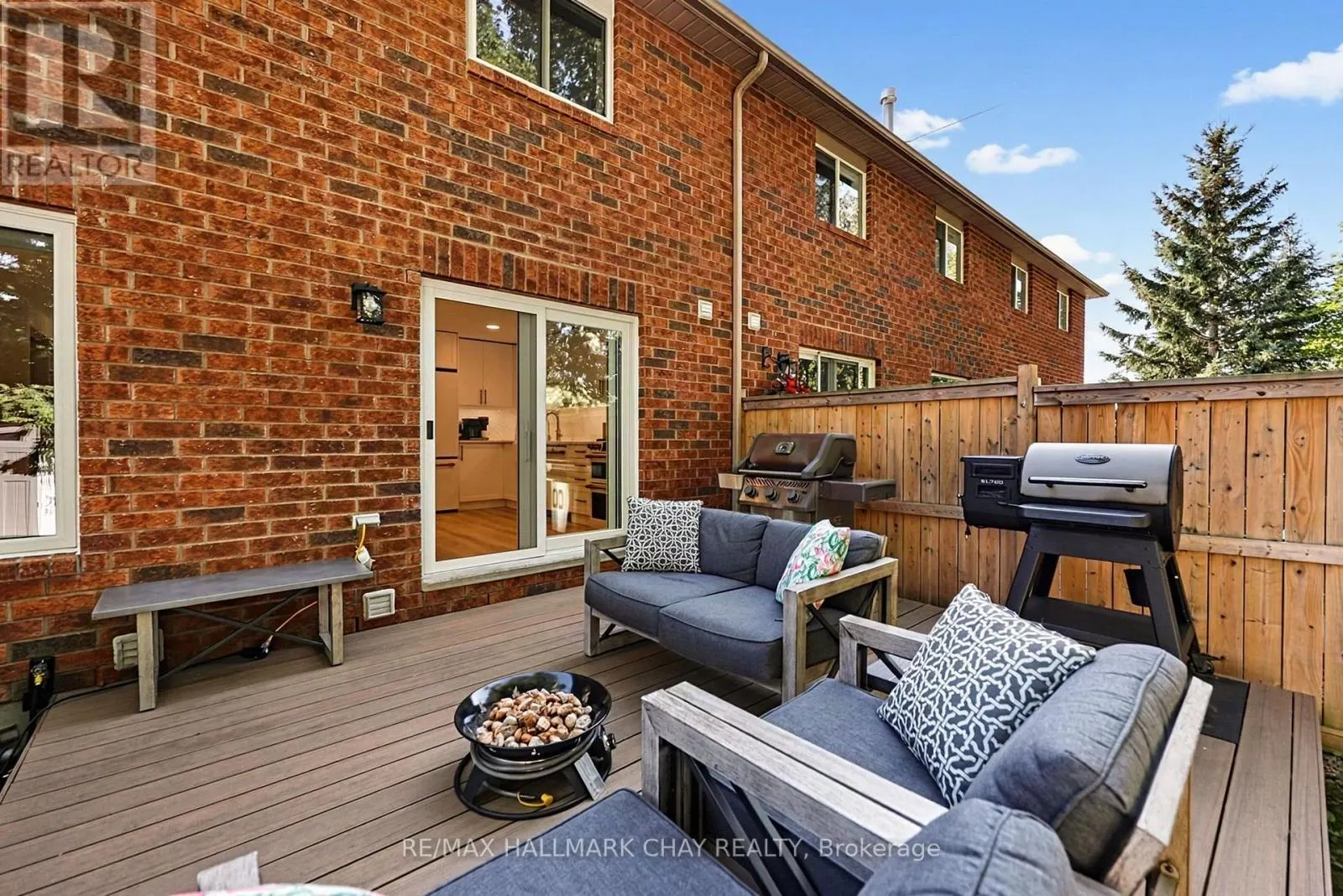 3 - 38 KENWELL CRESCENT