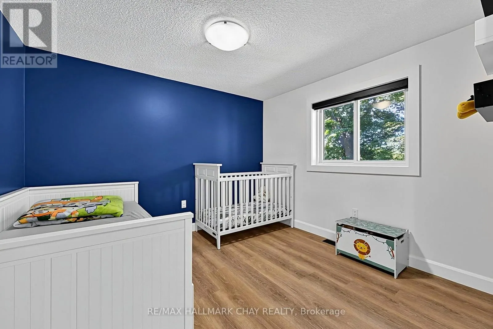 3 - 38 KENWELL CRESCENT