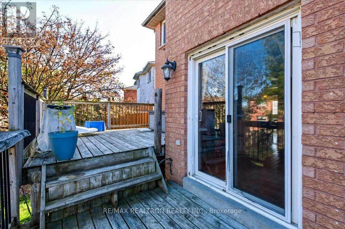 5 WIDGEON STREET