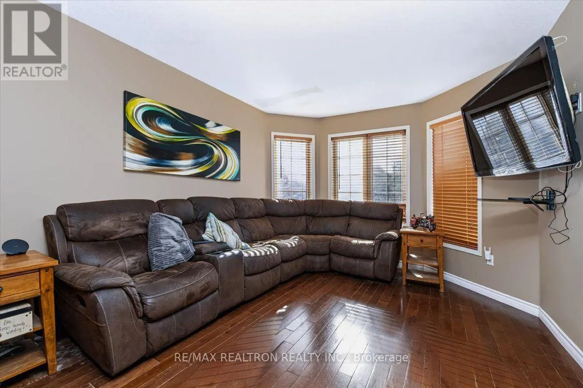 5 WIDGEON STREET