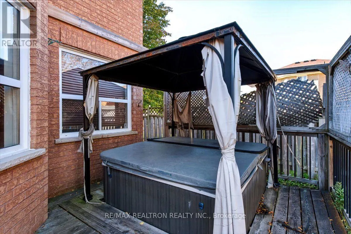 5 WIDGEON STREET