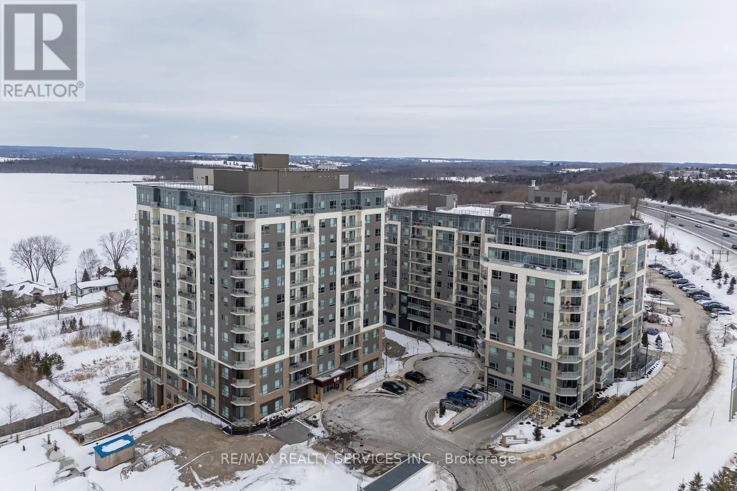 108 - 56 LAKESIDE TERRACE