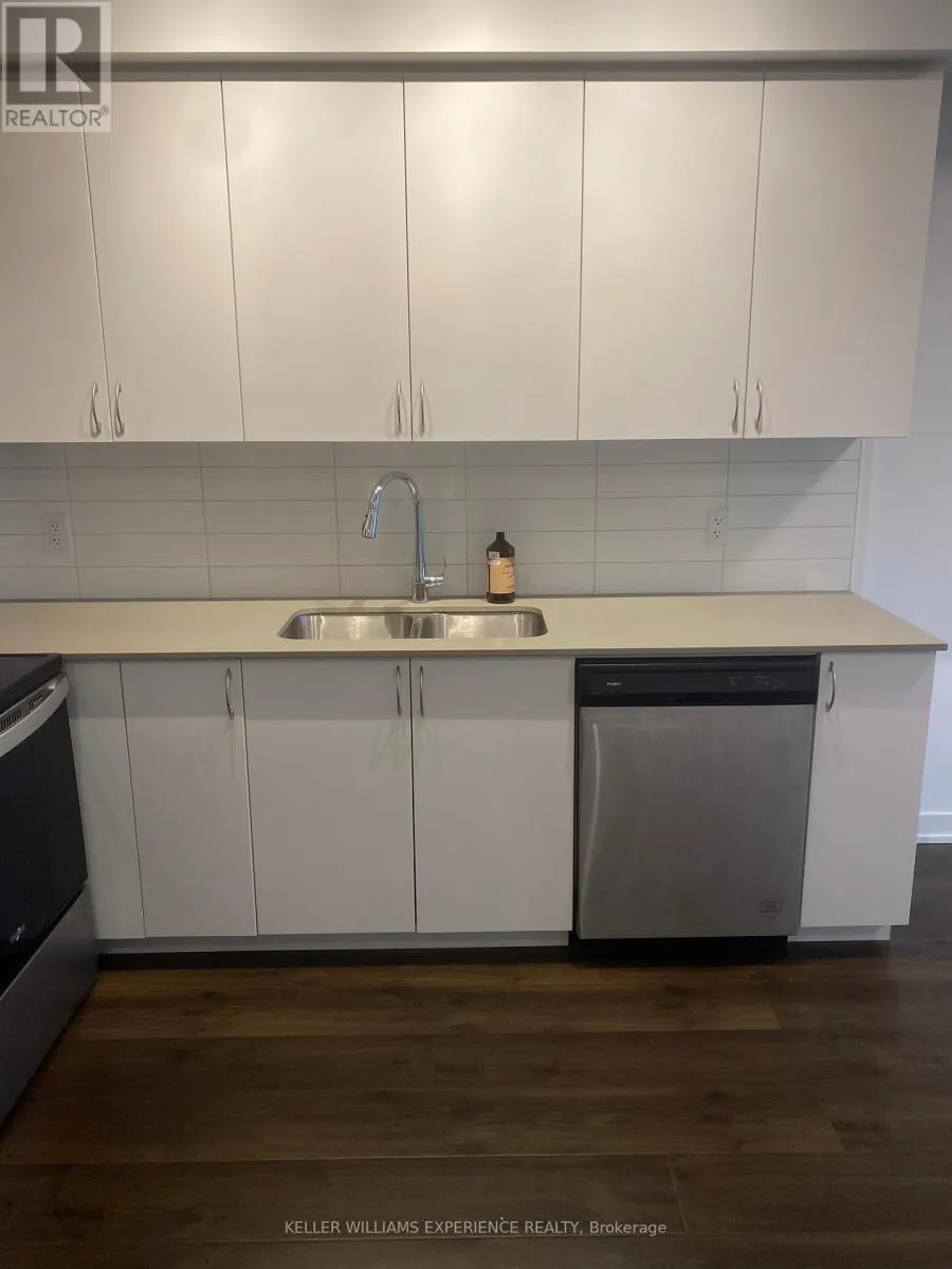 703 - 56 LAKESIDE TERRACE
