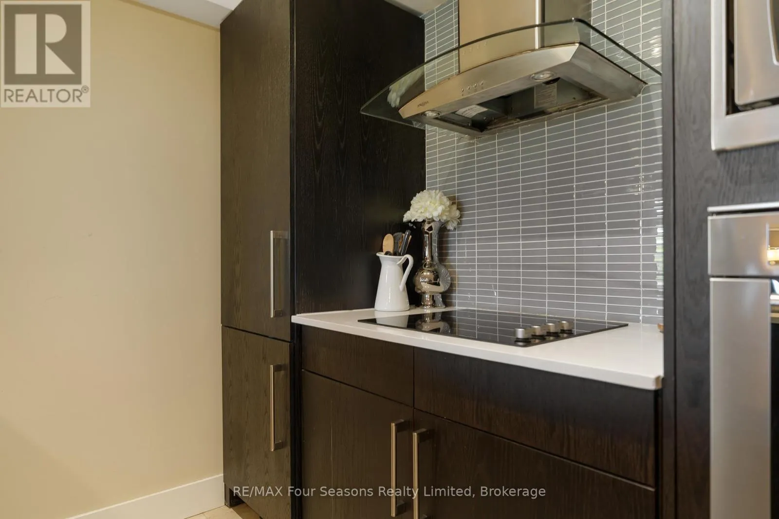 3109-3111 - 9 HARBOUR STREET E #3109-3111