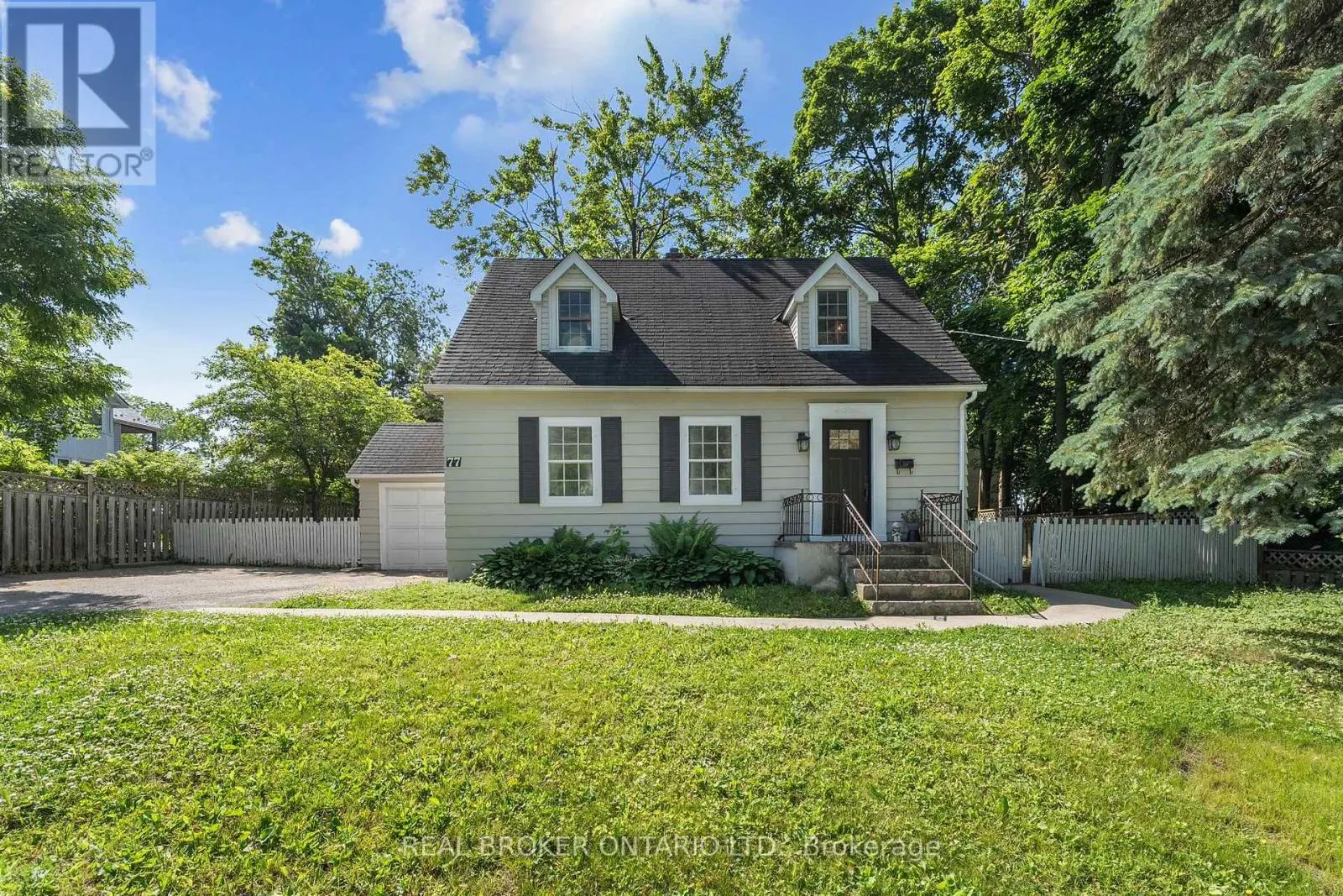 BSMT - 77 WELLINGTON STREET E