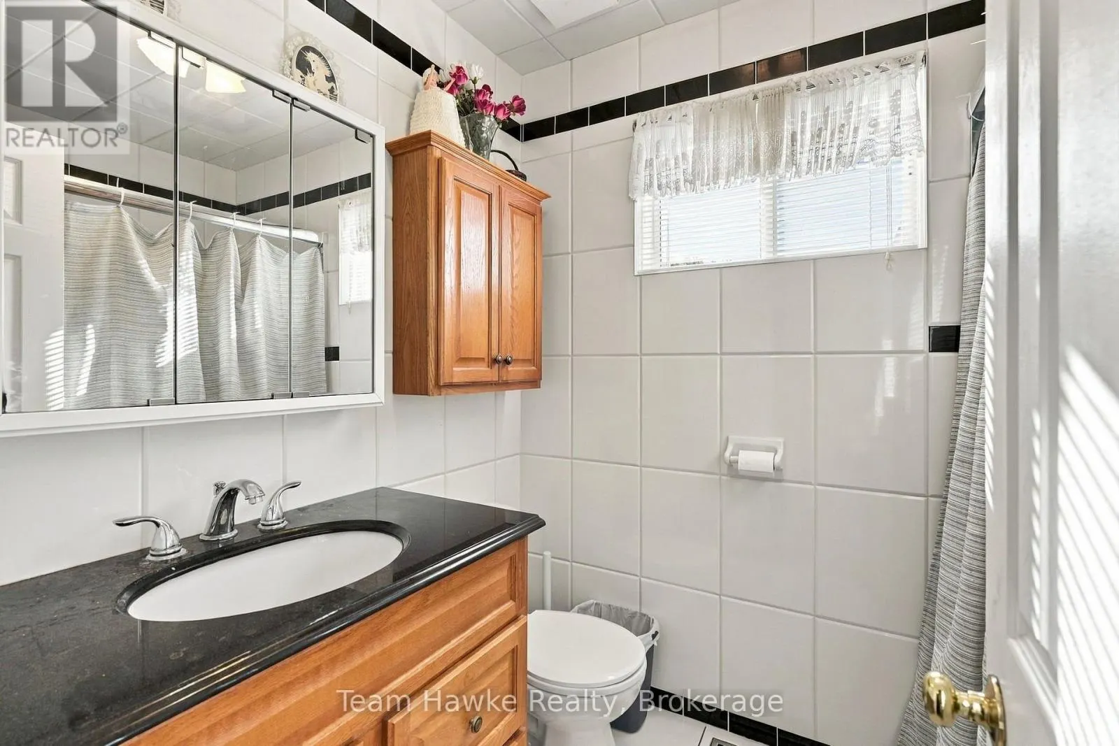 464 WEST STREET W