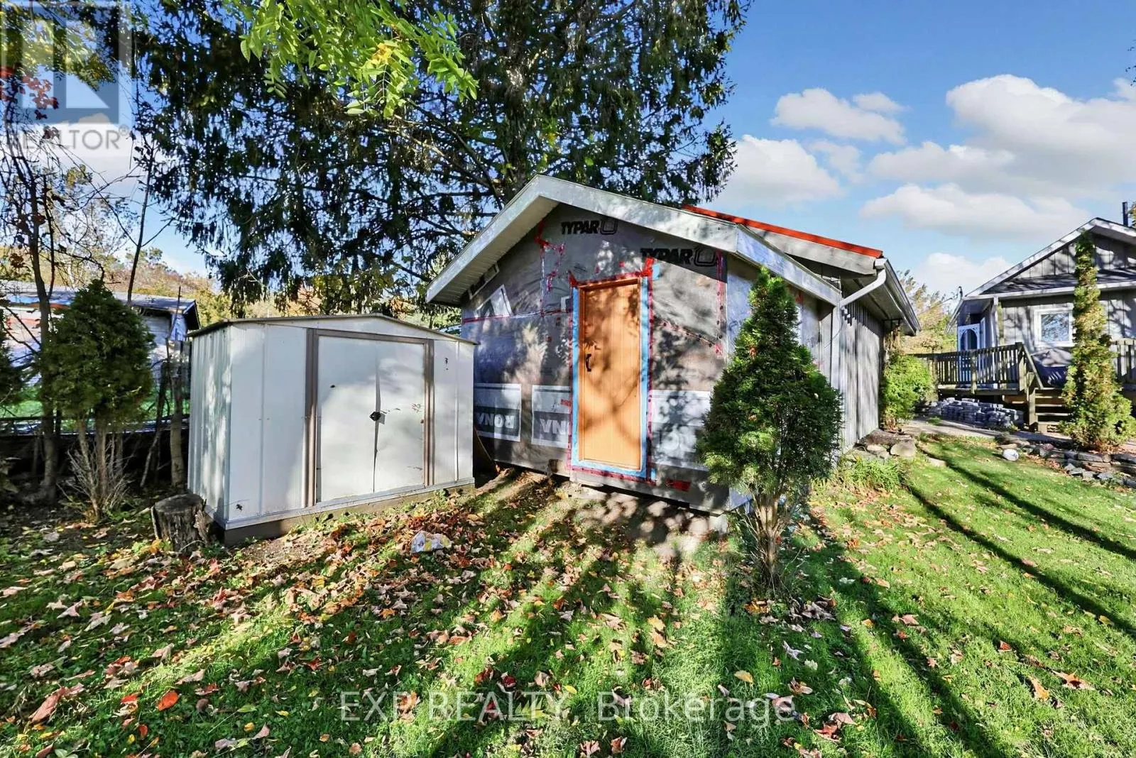 323 BELL STREET