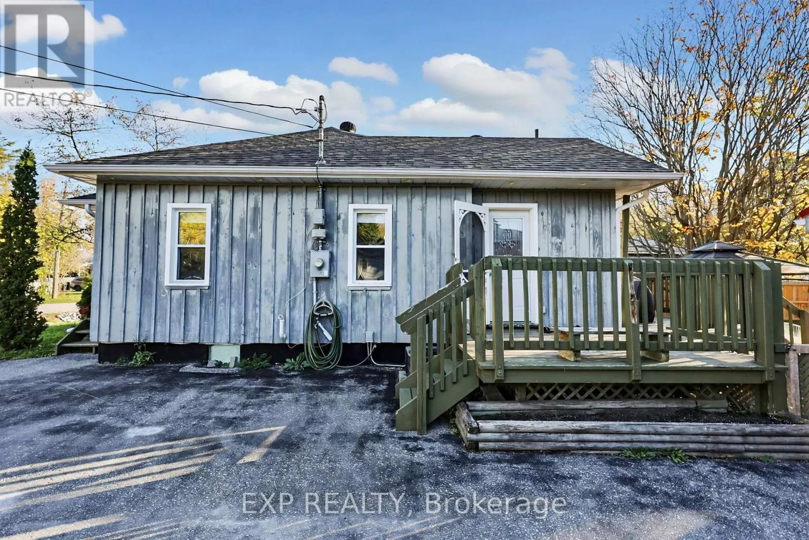 323 BELL STREET