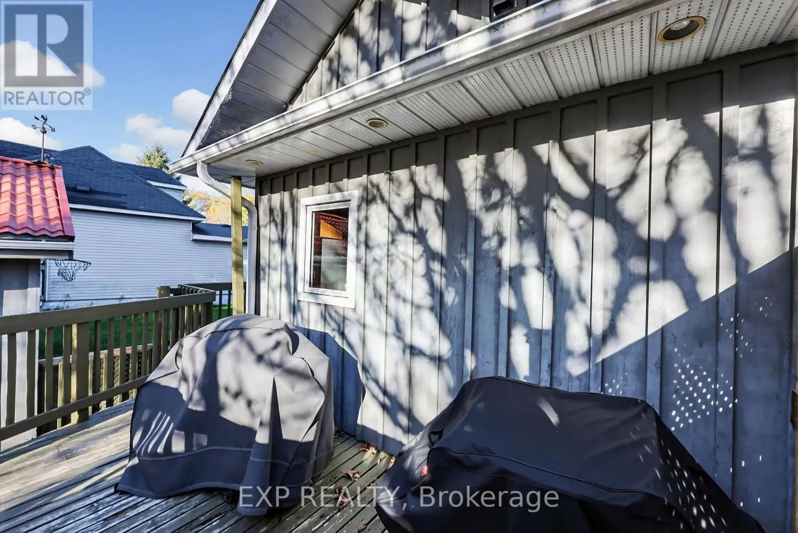 323 BELL STREET