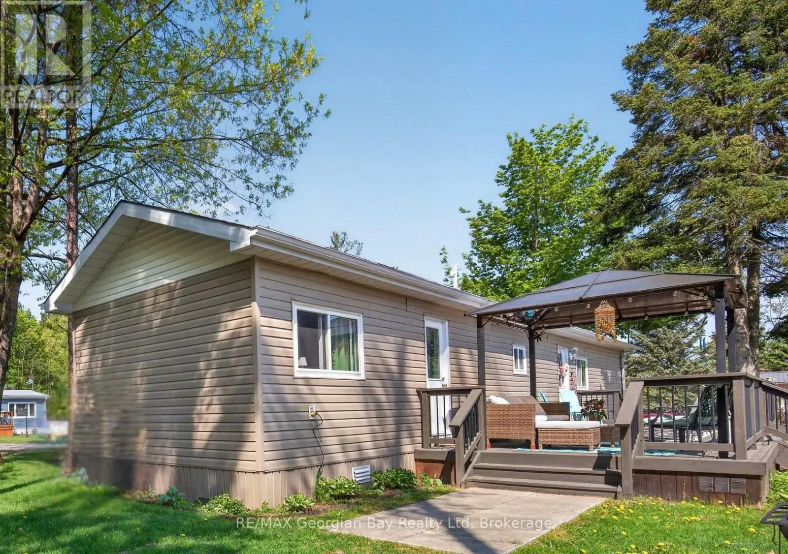 81 - 5263 ELLIOTT SIDE ROAD #81