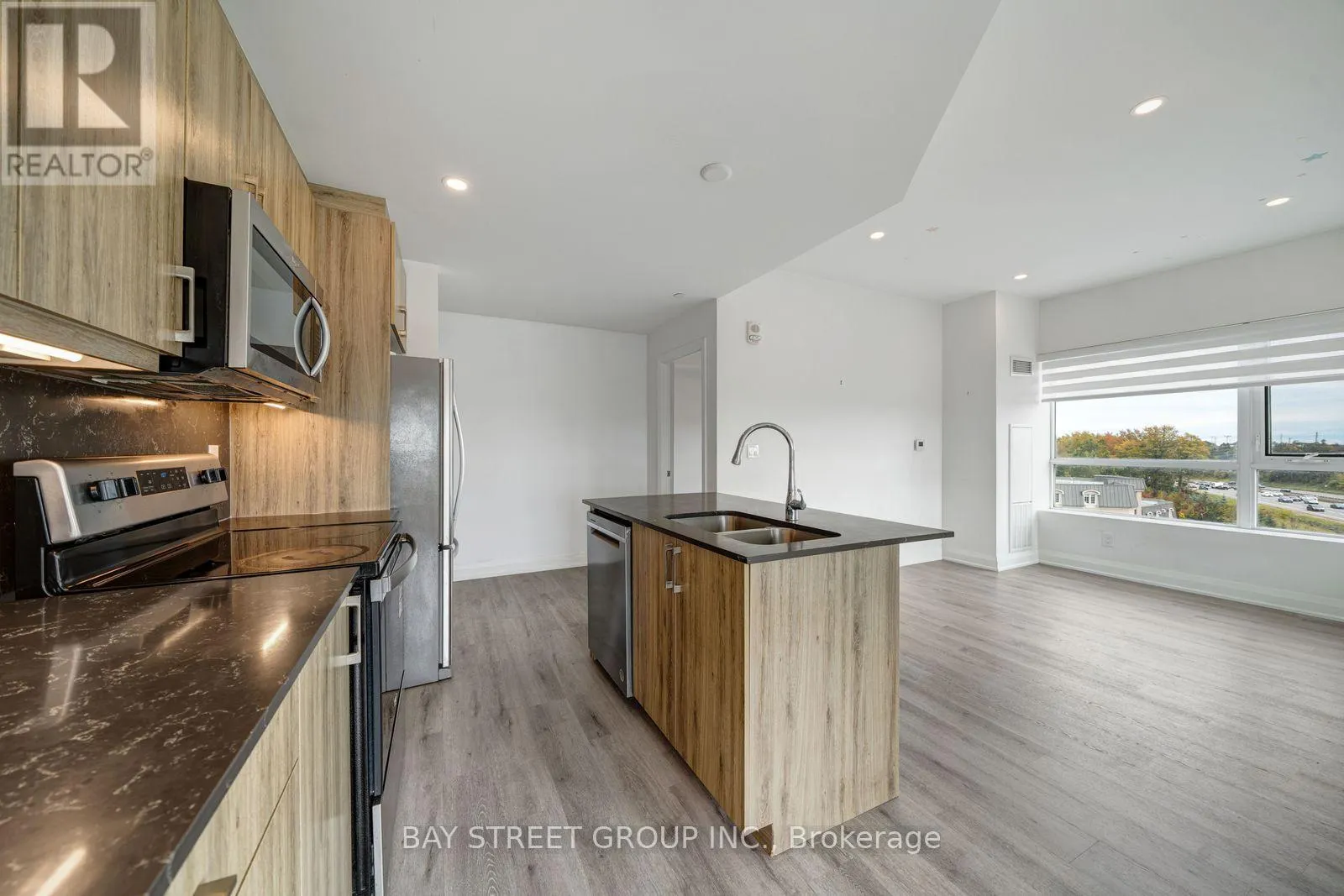1011 - 58 LAKESIDE TERRACE