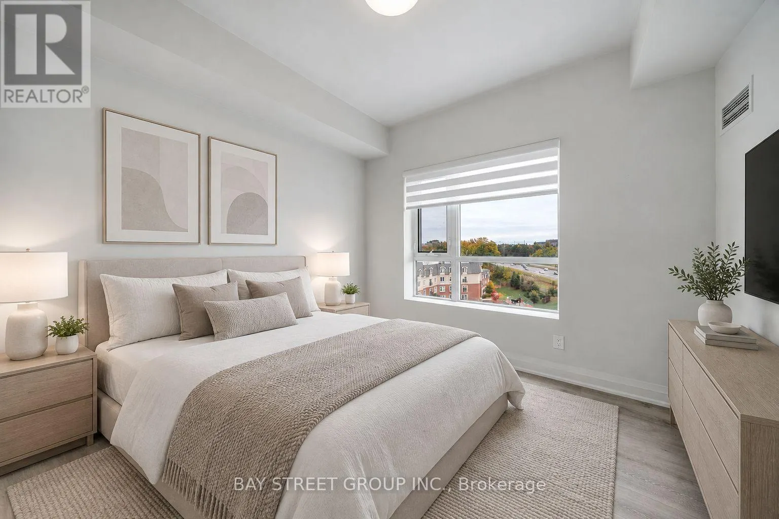 1011 - 58 LAKESIDE TERRACE
