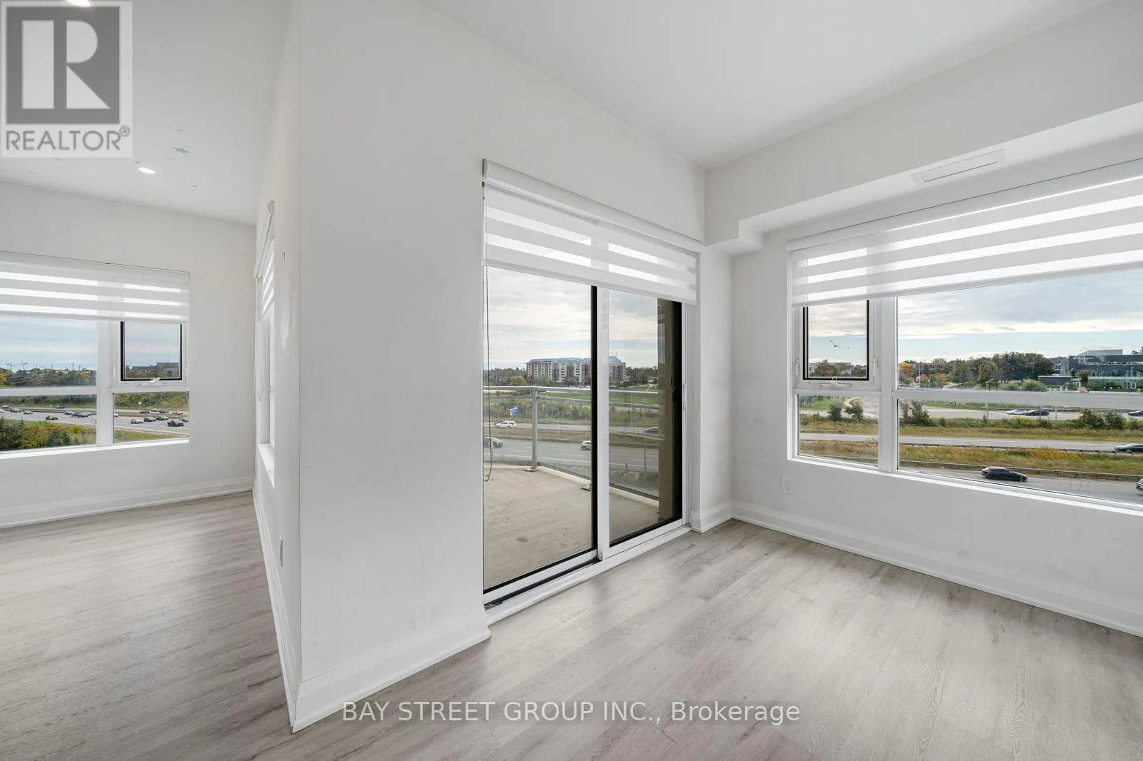 1011 - 58 LAKESIDE TERRACE