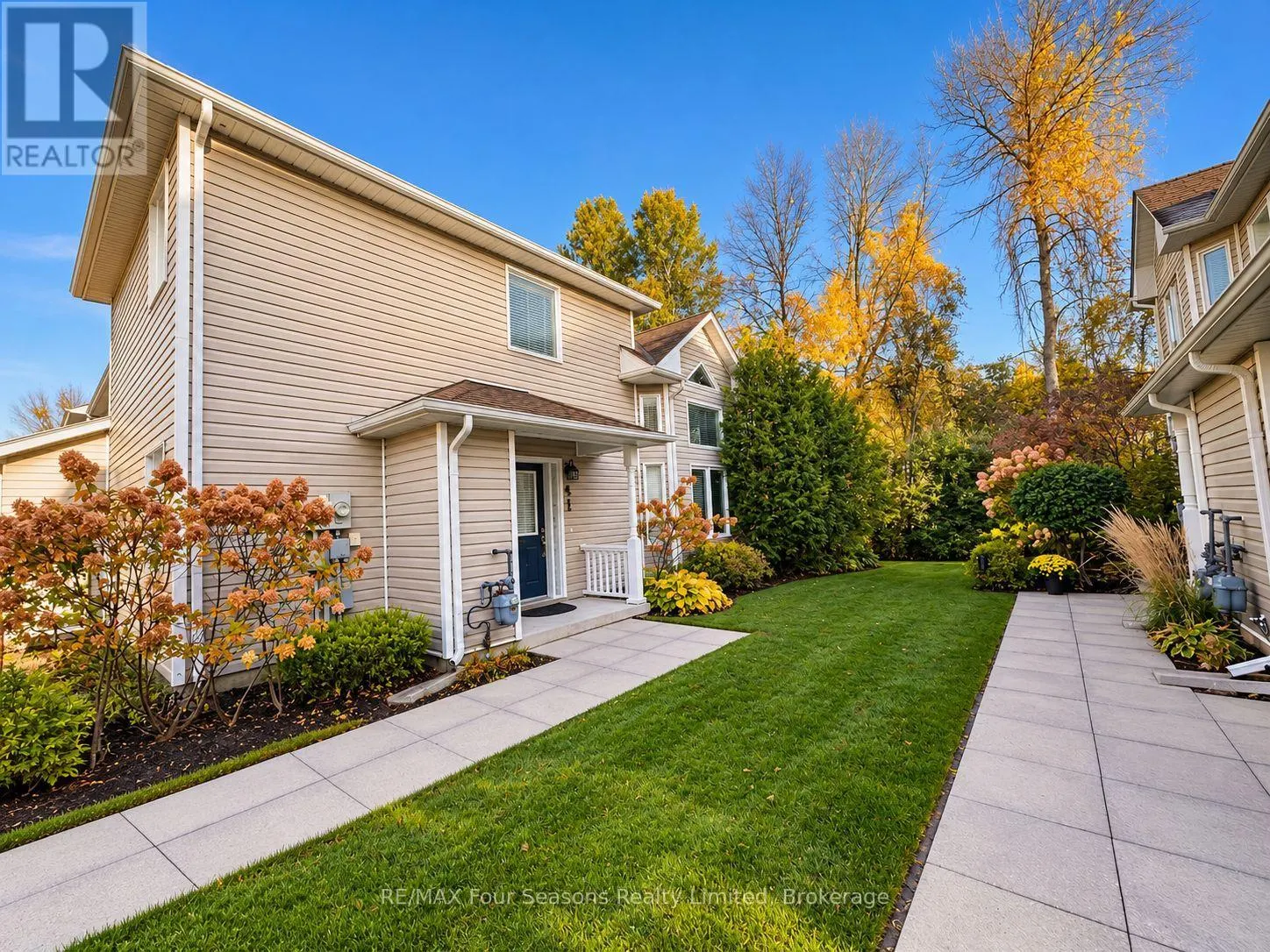 41 SUNDIAL COURT