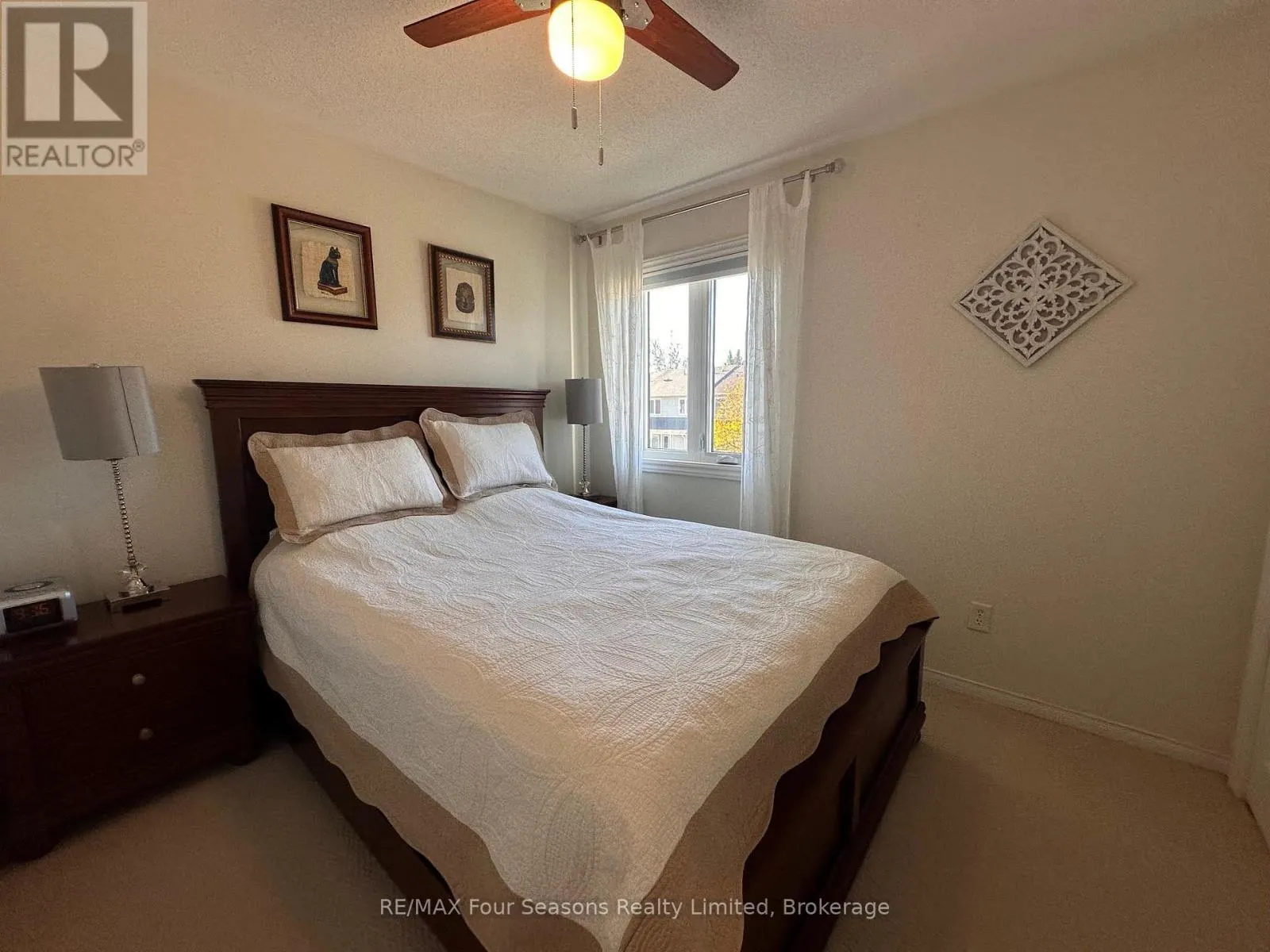 41 SUNDIAL COURT