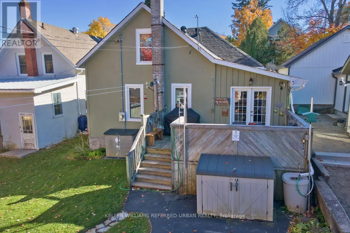 558 ELIZABETH STREET