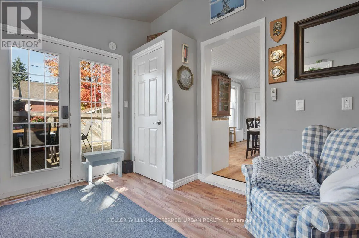 558 ELIZABETH STREET