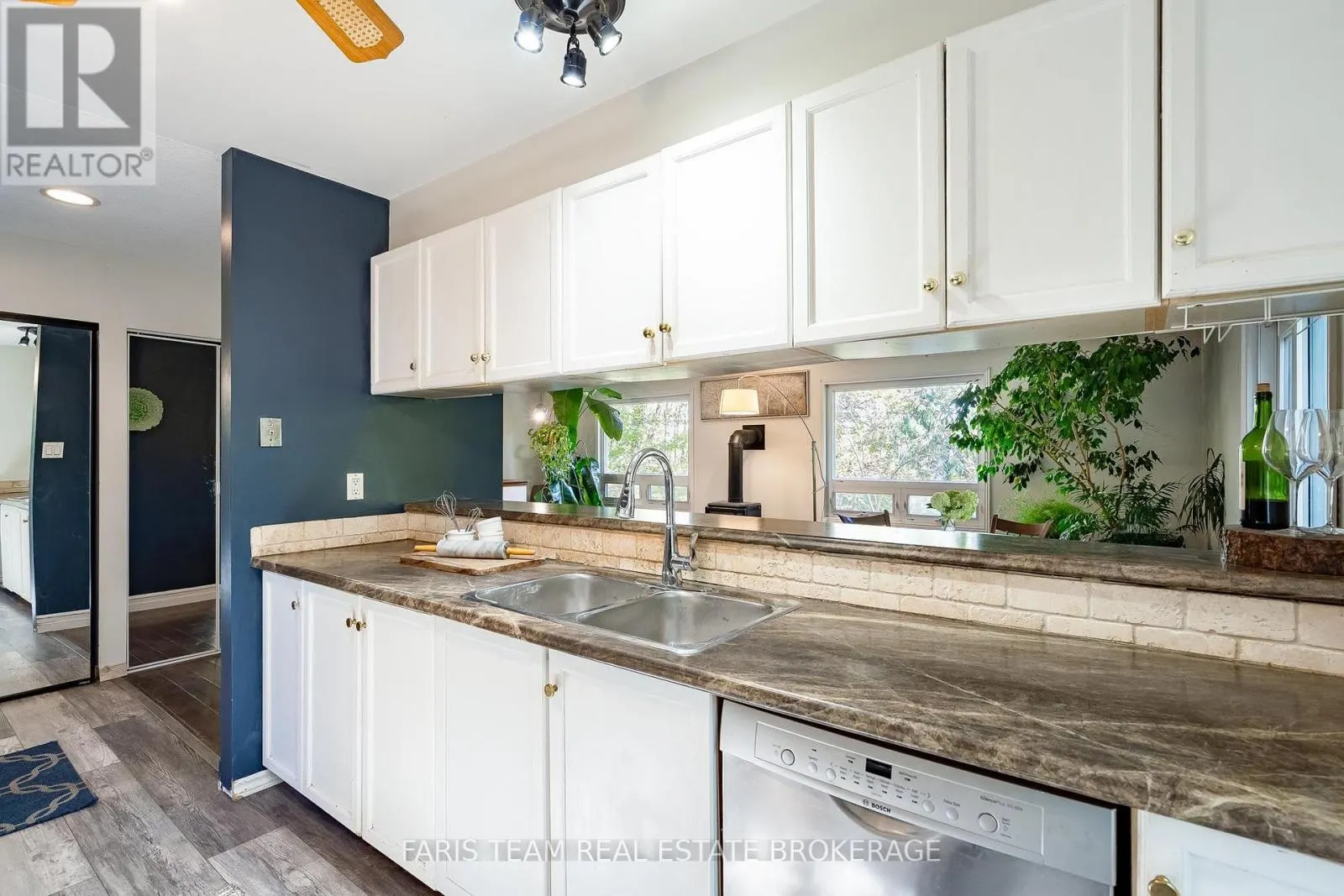 29 ONEIDA AVENUE