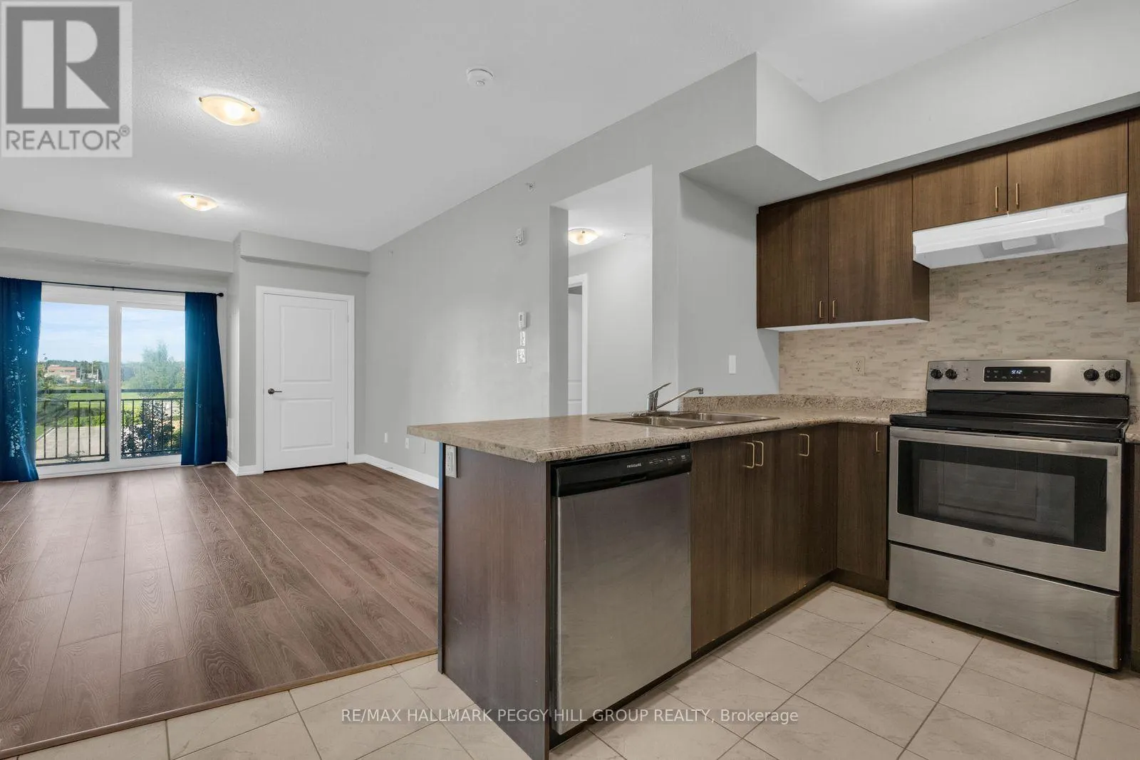 308 - 299 CUNDLES ROAD E
