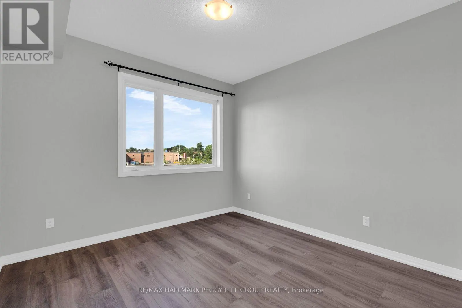 308 - 299 CUNDLES ROAD E