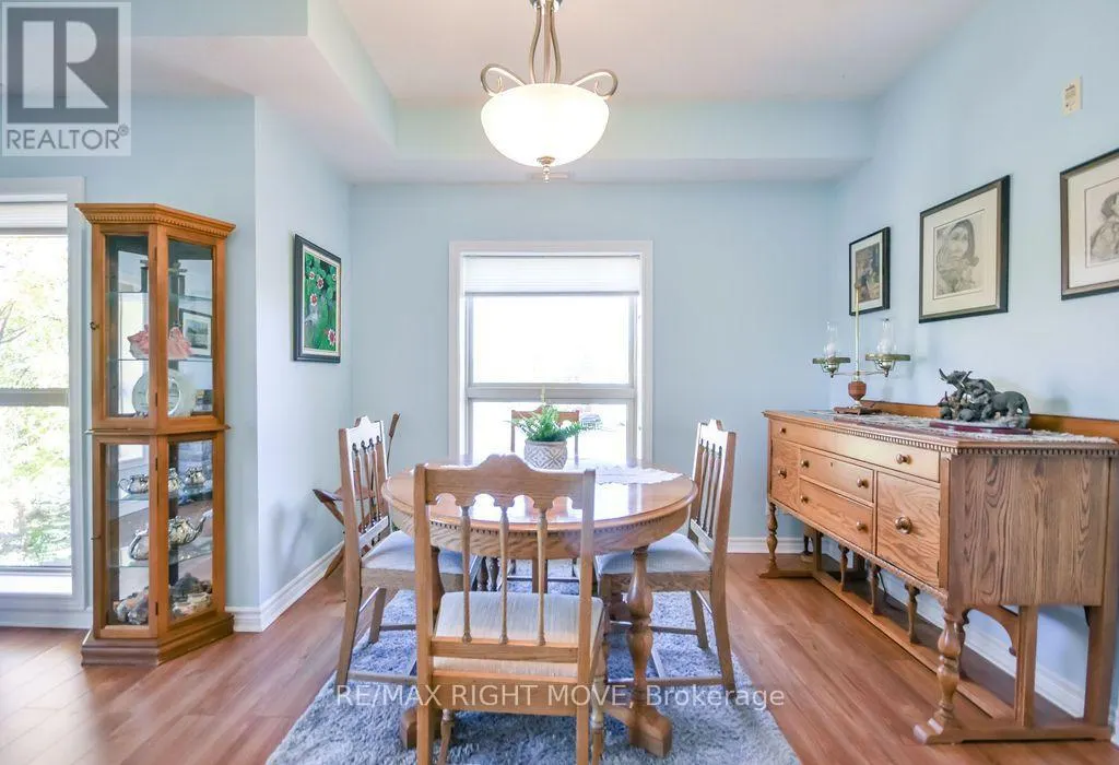 UNIT 302 - 9 WESTMOUNT DRIVE S