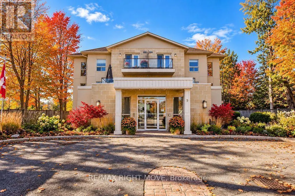 UNIT 302 - 9 WESTMOUNT DRIVE S