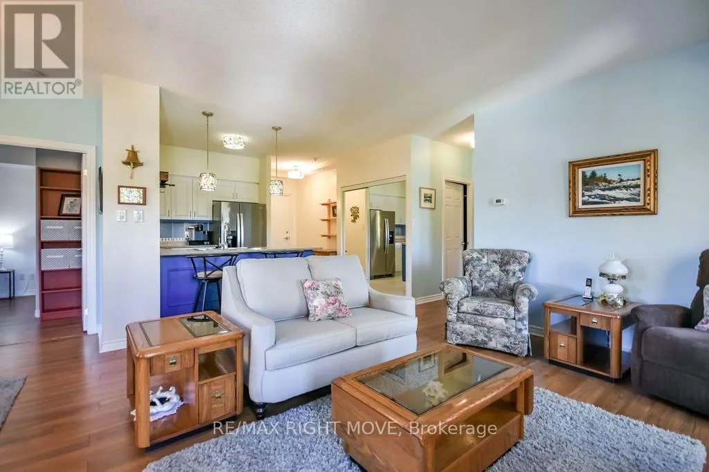 UNIT 302 - 9 WESTMOUNT DRIVE S