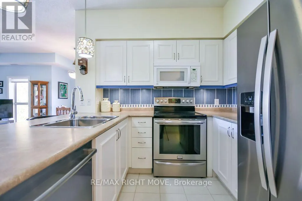 UNIT 302 - 9 WESTMOUNT DRIVE S