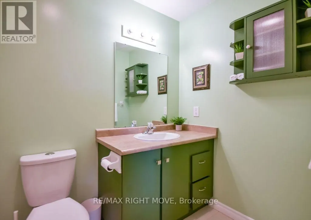 UNIT 302 - 9 WESTMOUNT DRIVE S