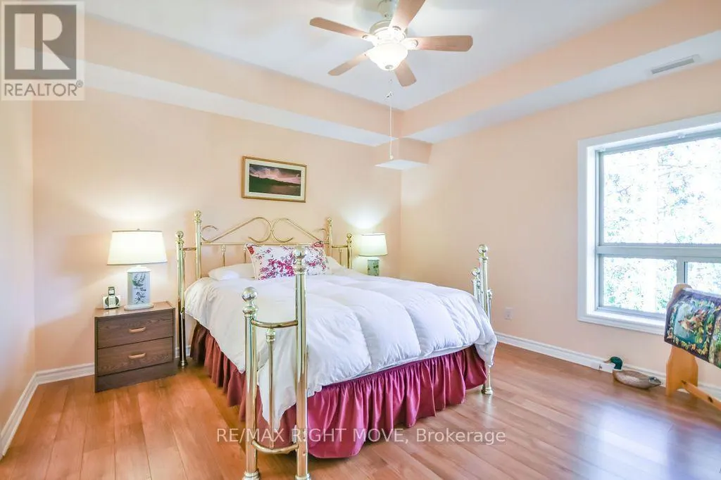 UNIT 302 - 9 WESTMOUNT DRIVE S