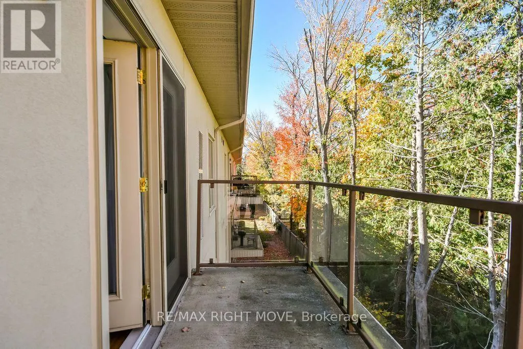 UNIT 302 - 9 WESTMOUNT DRIVE S