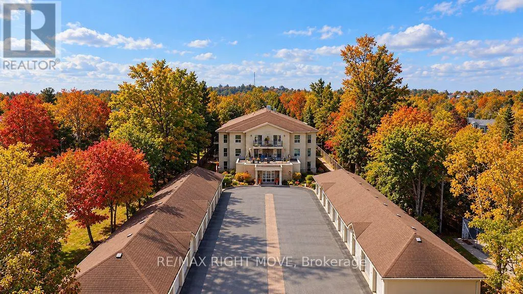 UNIT 302 - 9 WESTMOUNT DRIVE S