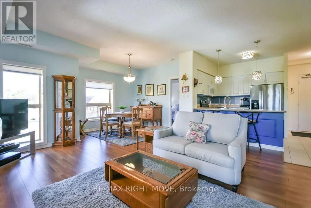 UNIT 302 - 9 WESTMOUNT DRIVE S