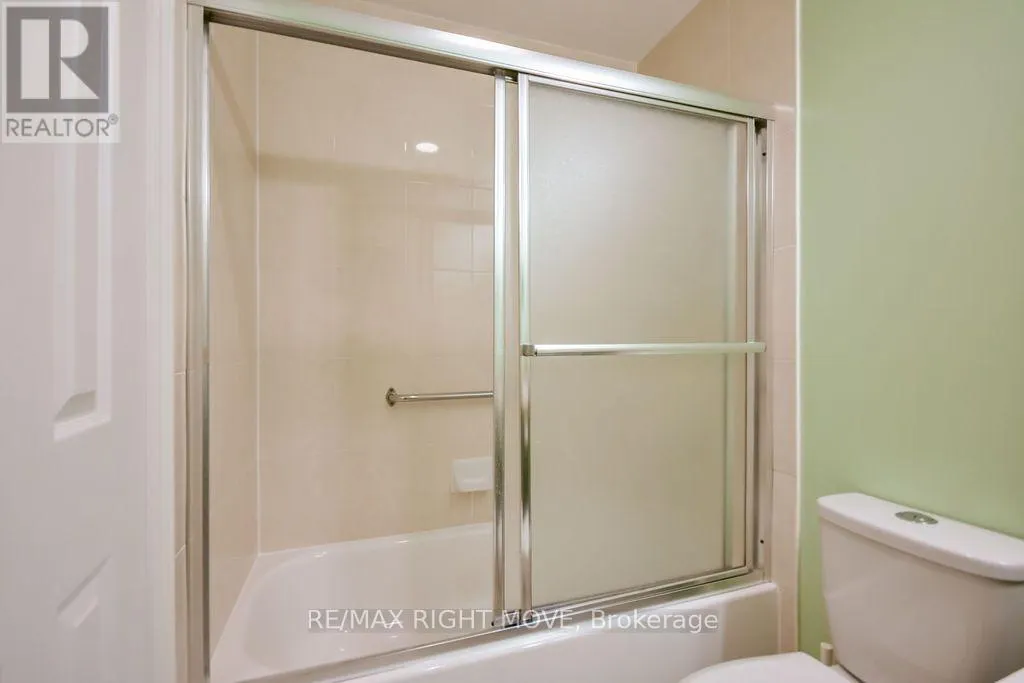 UNIT 302 - 9 WESTMOUNT DRIVE S