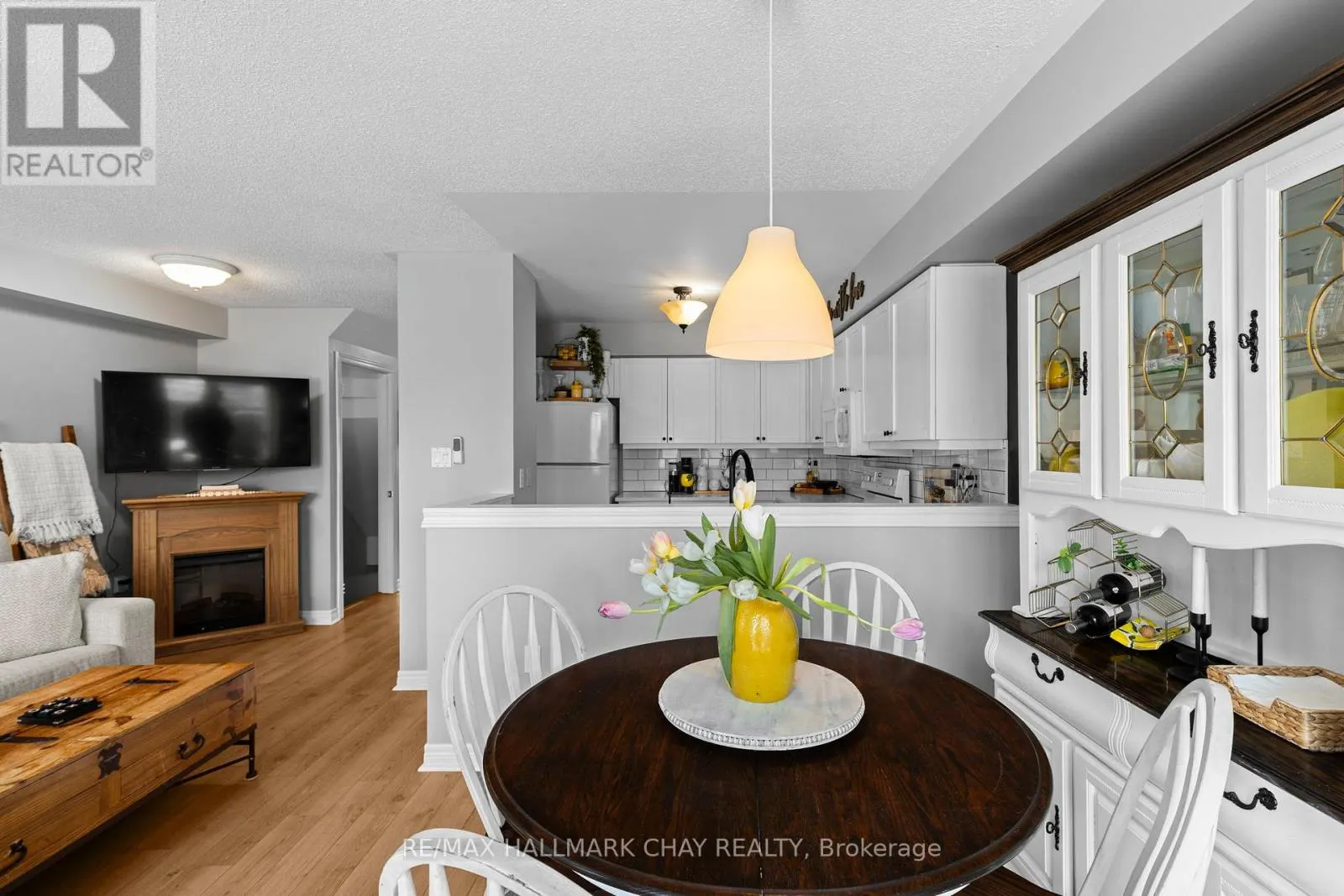38 - 430 MAPLEVIEW DRIVE E