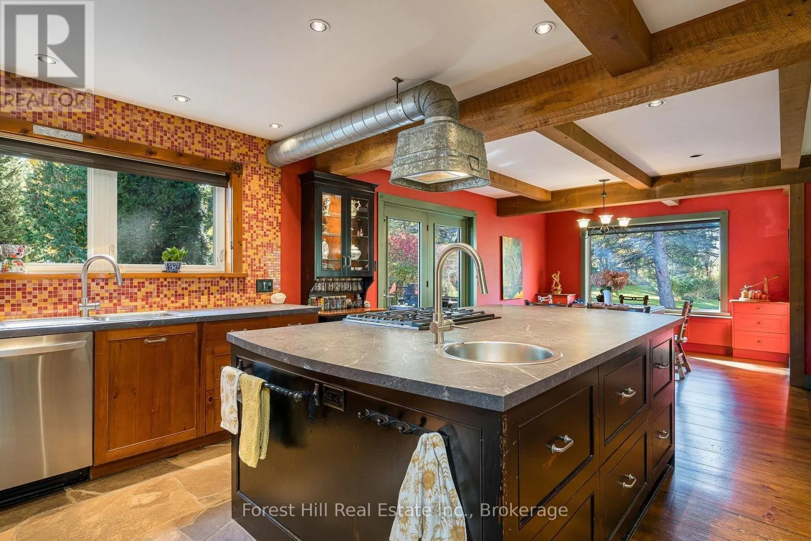 7272 36/37 NOTTAWASAGA SIDE ROAD E